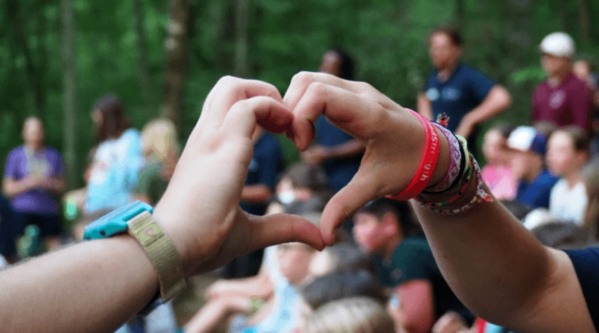 Give the Gift of Camp: A Holiday Guide